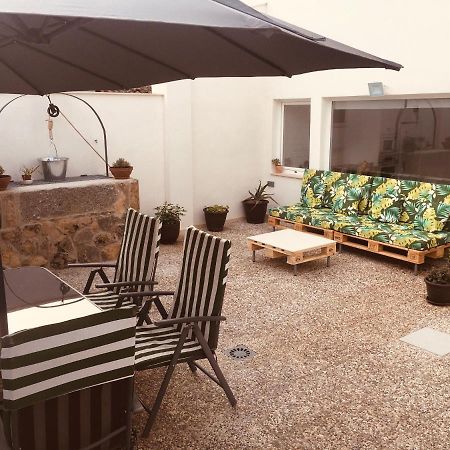 Acogedora Casa Con Patio En El Tiemblo Apartment Luaran gambar